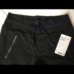 Athleta • Trekkie North Jogger • Black • Petite